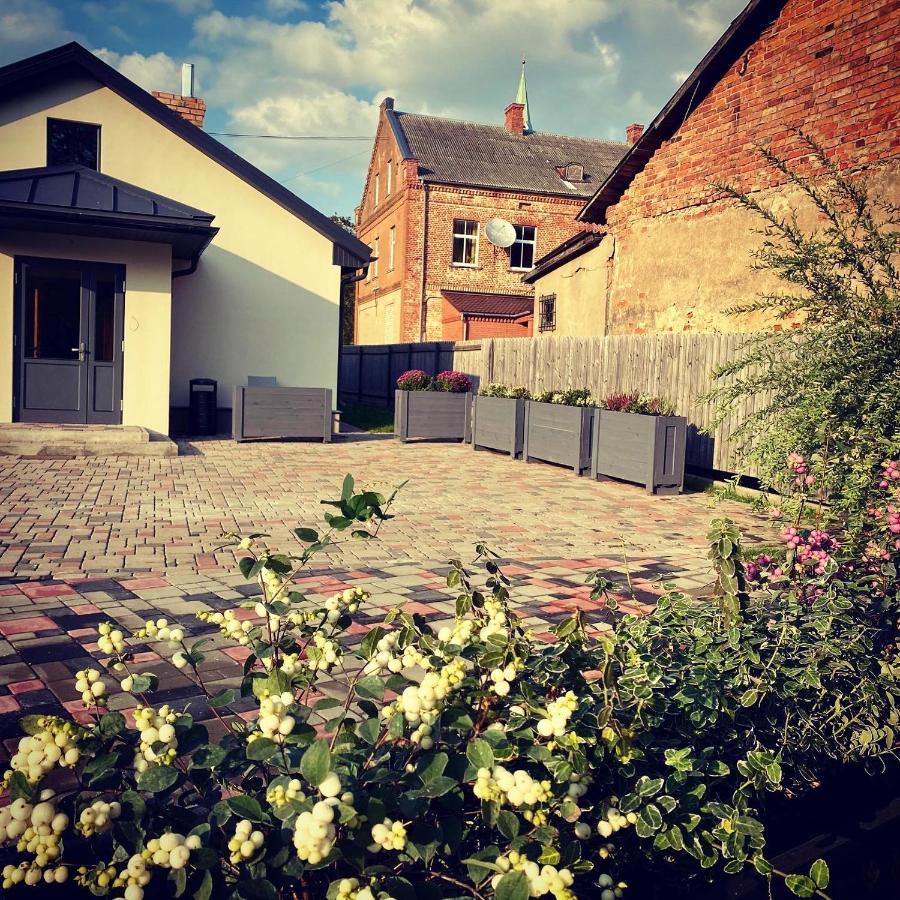 Guest House In Dobele City Center- Pilsetas Maja エクステリア 写真
