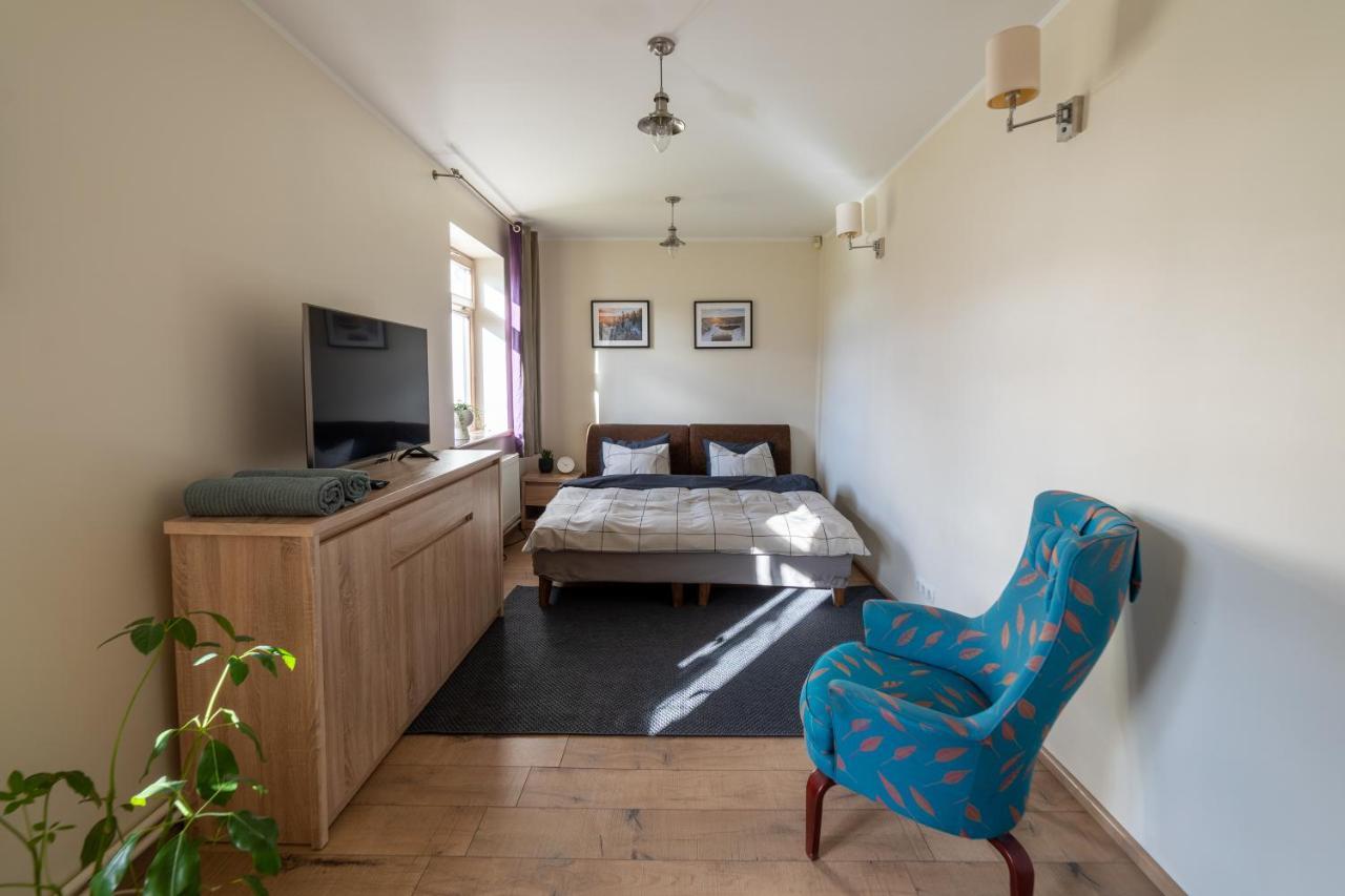 Guest House In Dobele City Center- Pilsetas Maja エクステリア 写真