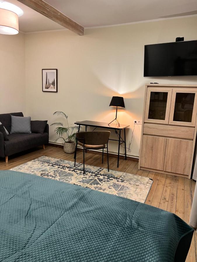 Guest House In Dobele City Center- Pilsetas Maja エクステリア 写真
