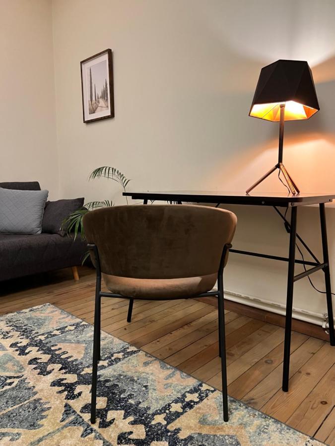 Guest House In Dobele City Center- Pilsetas Maja エクステリア 写真